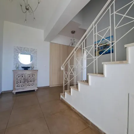 Willa Galini With Private Pool & Incredible Views, Ipsos