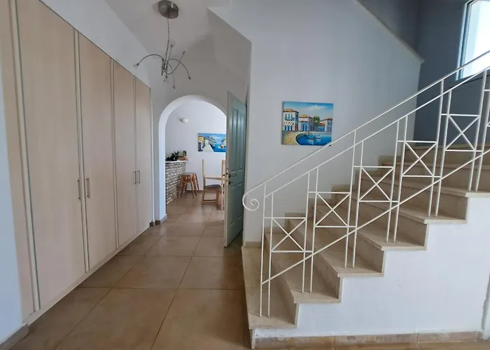 Galini With Private Pool & Incredible Views, Ipsos Villa