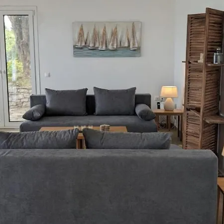 别墅 Galini With Private Pool & Incredible Views, Ipsos Pyrgi (Corfu)