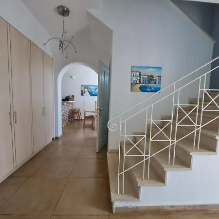 Galini With Private Pool & Incredible Views, Ipsos Villa