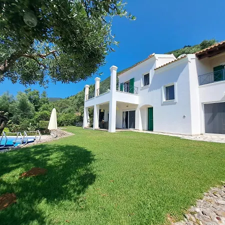 Galini With Private Pool & Incredible Views, Ipsos Pyrgi (Corfu)