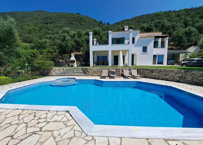 Villa Galini With Private Pool&incredible Views, Ipsos *
